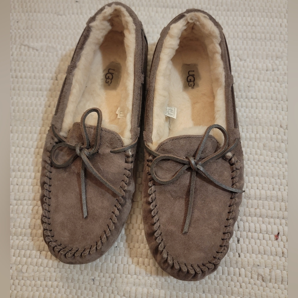 UGG Women's Slippers in Taupe - Picture 8 of 11